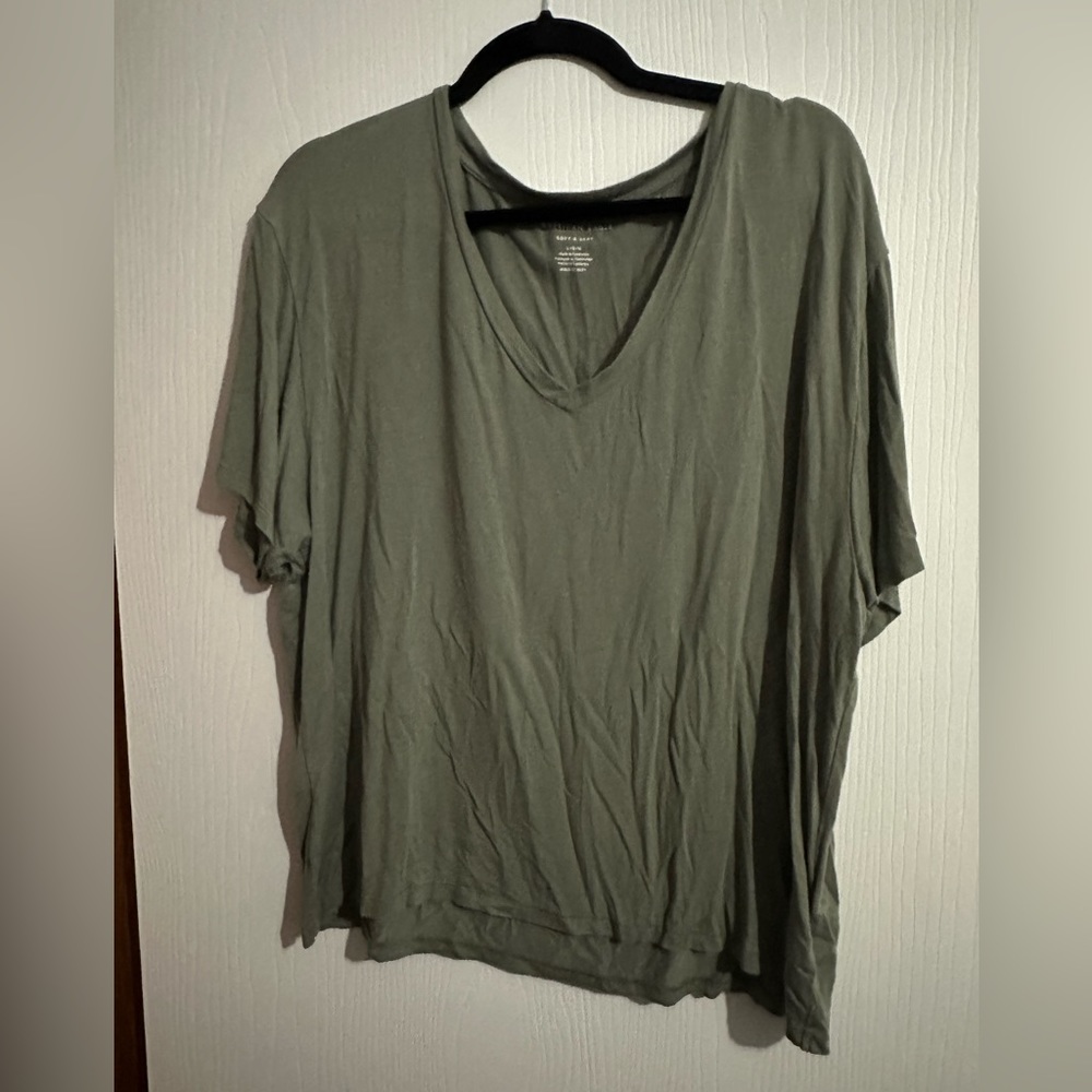 American Eagle Oversized Soft & Sexy V-neck Tee T-Shirt Size L